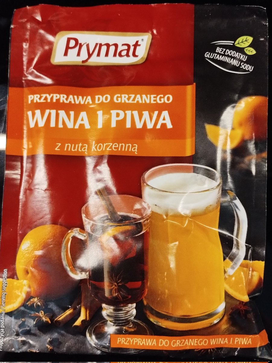 Набодяжил первую Сангрию в 2023 календарном году.

На основе грузинского красного полусладкого + состав для глинтвейна.

#DIY #FoodPorno