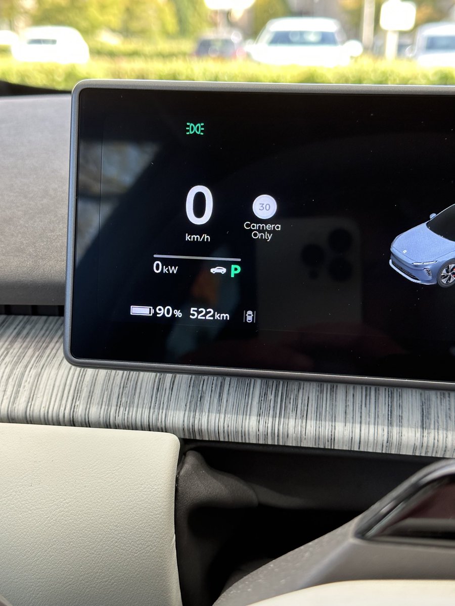 Marnix_Belgium's tweet photo. #Nio 
The powerswap in Utrecht this morning was unmanned. Got 522km range in 4m30. 
I love swapping!!! https://t.co/kEYa59rIwL