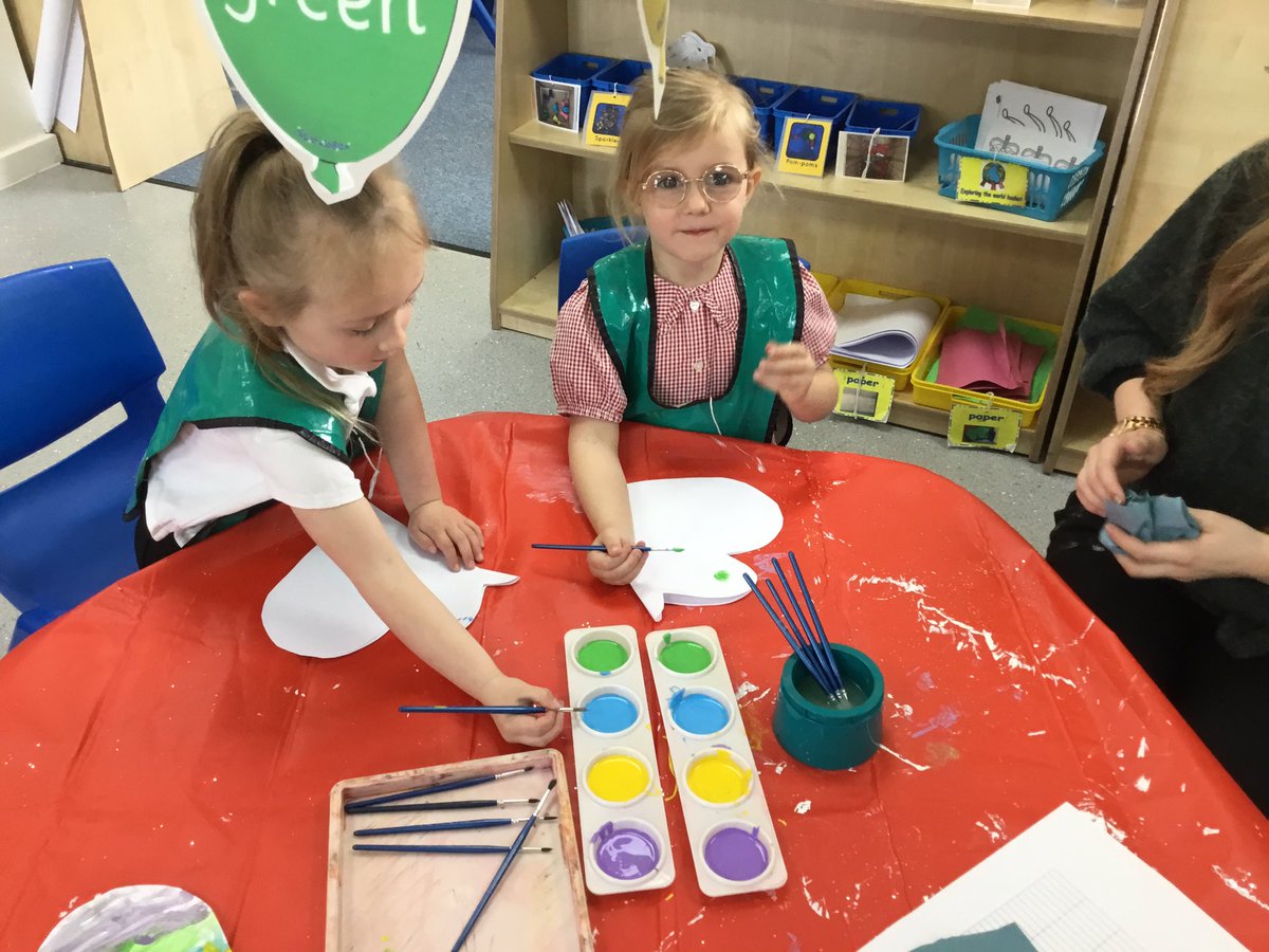 HasReception's tweet image. We are painting symmetrical butterflies in #MagicMaths 🦋