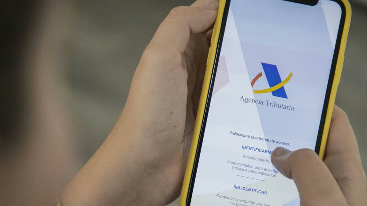 rahmaelbasraoui's tweet photo. Hoy 3 de mayo empieza la realización de la declaración de la renta por teléfono, pero antes hay que pedir cita al 915 530 071 o 901 223 344.
También se puede pedir cita por la sede electrónica. 

Si necesitas ayuda, pide cita al 649 900 708 en #EspaiLaComa de @JOVESOLIDES https://t.co/Ks69RUtETW