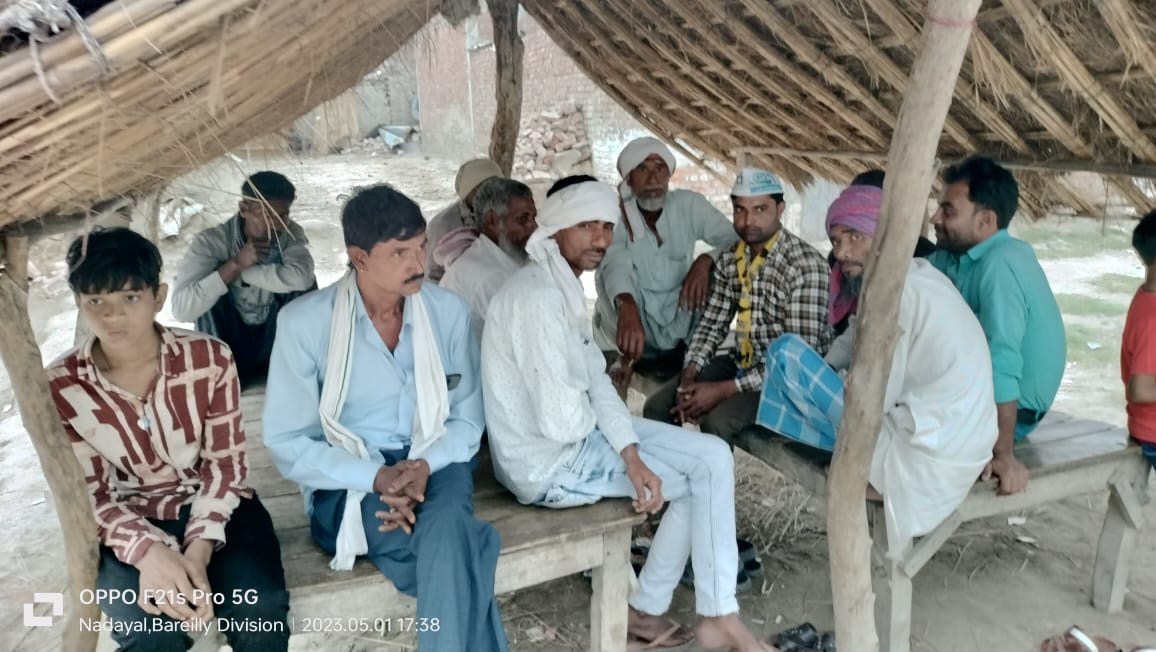 salmankhanAAP's tweet photo. #जनपद_बदायूँ नगर पालिका सहसवान से आम आदमी पार्टी के चेयरमैन पद के प्रत्याशी डॉ प्यारे मियाँ जी ने डोर टू डोर जनसंपर्क किया। लोगों से चुनाव निशान झाड़ू पर वोट डालने की अपील की।

#हाउस_टैक्स_हाफ_वाटर_टैक्स_माफ़ 
#शहर_होगा_साफ https://t.co/aEpWRF185A