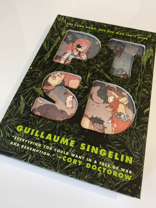 Guillaume Singelin の"PTSD"英語版を買っちった。TLに購入者がいたので釣られました。  ぼくはGuillaume Singelinの絵が本当に好きで、この粗々しさと素朴さの織り混ざった線、水彩、デザインがたまらない。かわいらしくも重々しい、それは絵のみならず退役軍人を主題にした内容にも表れる。