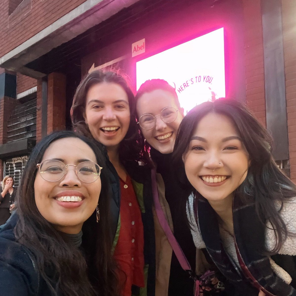 So glad we got to see Mad For Our Daughters from <a href="/annaamabel/">Anna Soden</a> <a href="/aStrawberryLion/">Strawberry Lion</a> <a href="/ForganHarriet/">Harriet Forgan</a> last night! Gorgeous storytelling with lush folky gig-theatre music 🥰