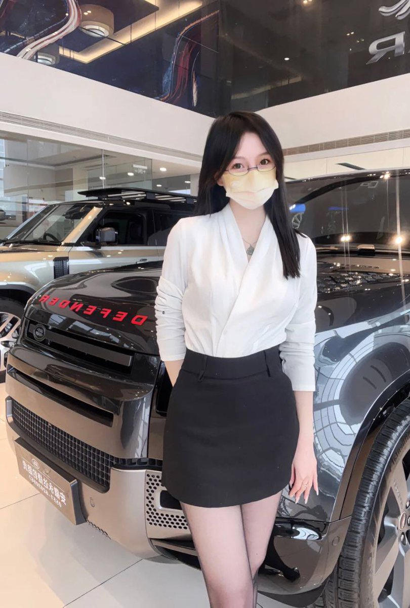yanyantg's tweet photo. 不是对你不感冒，是你没开小捷豹
#女销售 #汽车销售 #制服诱惑  #同城交友 #已婚人士 https://t.co/pZgmbm5G2S
