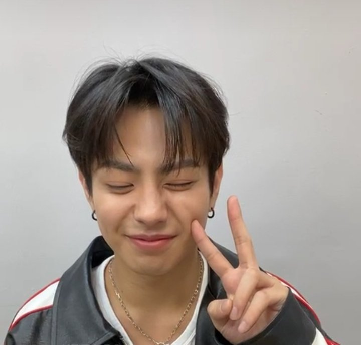ilykeitan's tweet photo. i missed him SOOOO SO SO SOSOOOO OSOO MUCH https://t.co/lEZQPqJVoD