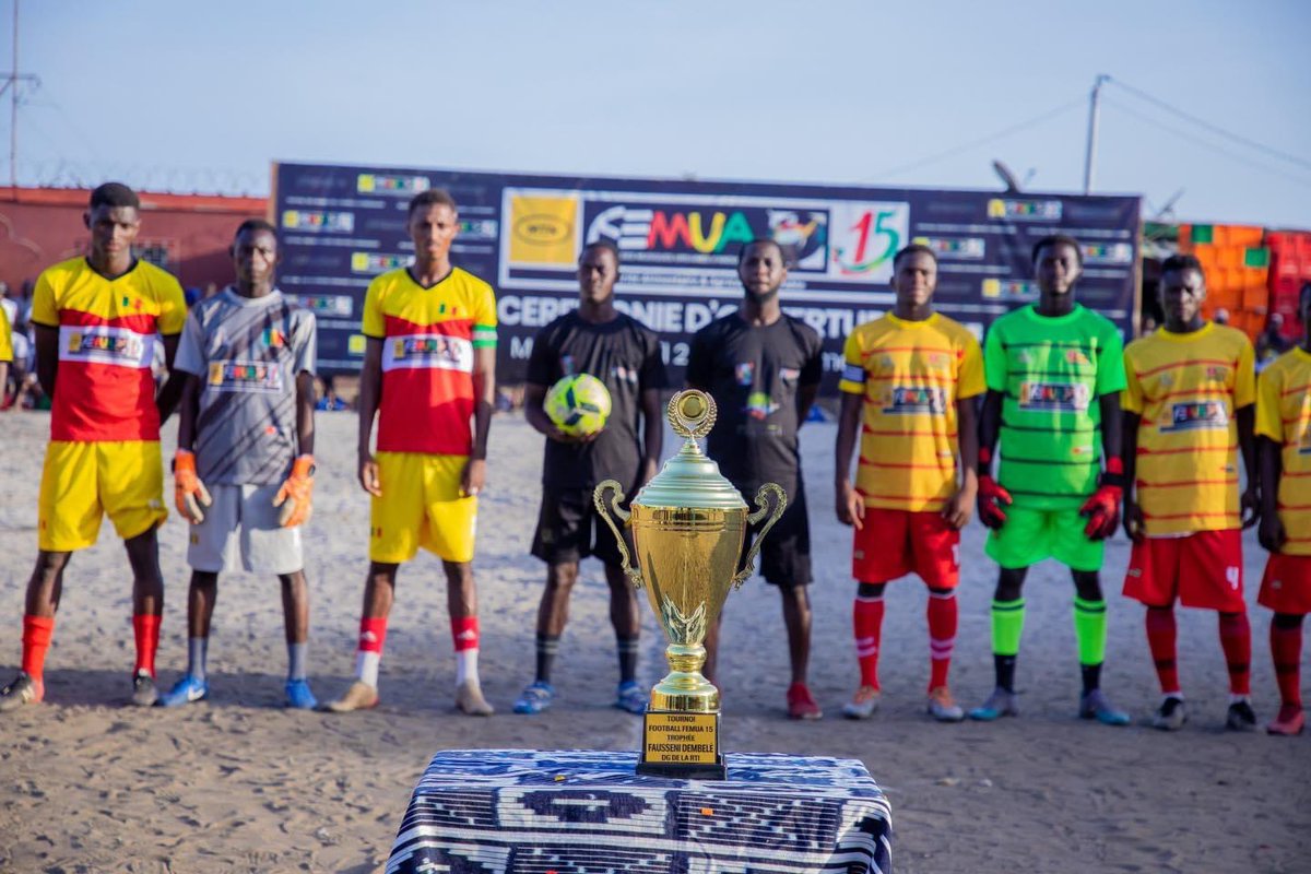 JeanLouisBoua's tweet photo. Les lampions se sont éteints sur le FEMUA15 qui est désormais classé parmi les plus prestigieux festivals au monde. Eh oui! Le FEMUA est un festival complet.Du Carrefour jeunesse en passant par le Kids, le Sport,le Social jusqu’aux Concerts, tout le monde y trouve pour son compte https://t.co/5aGW9y4l3Q