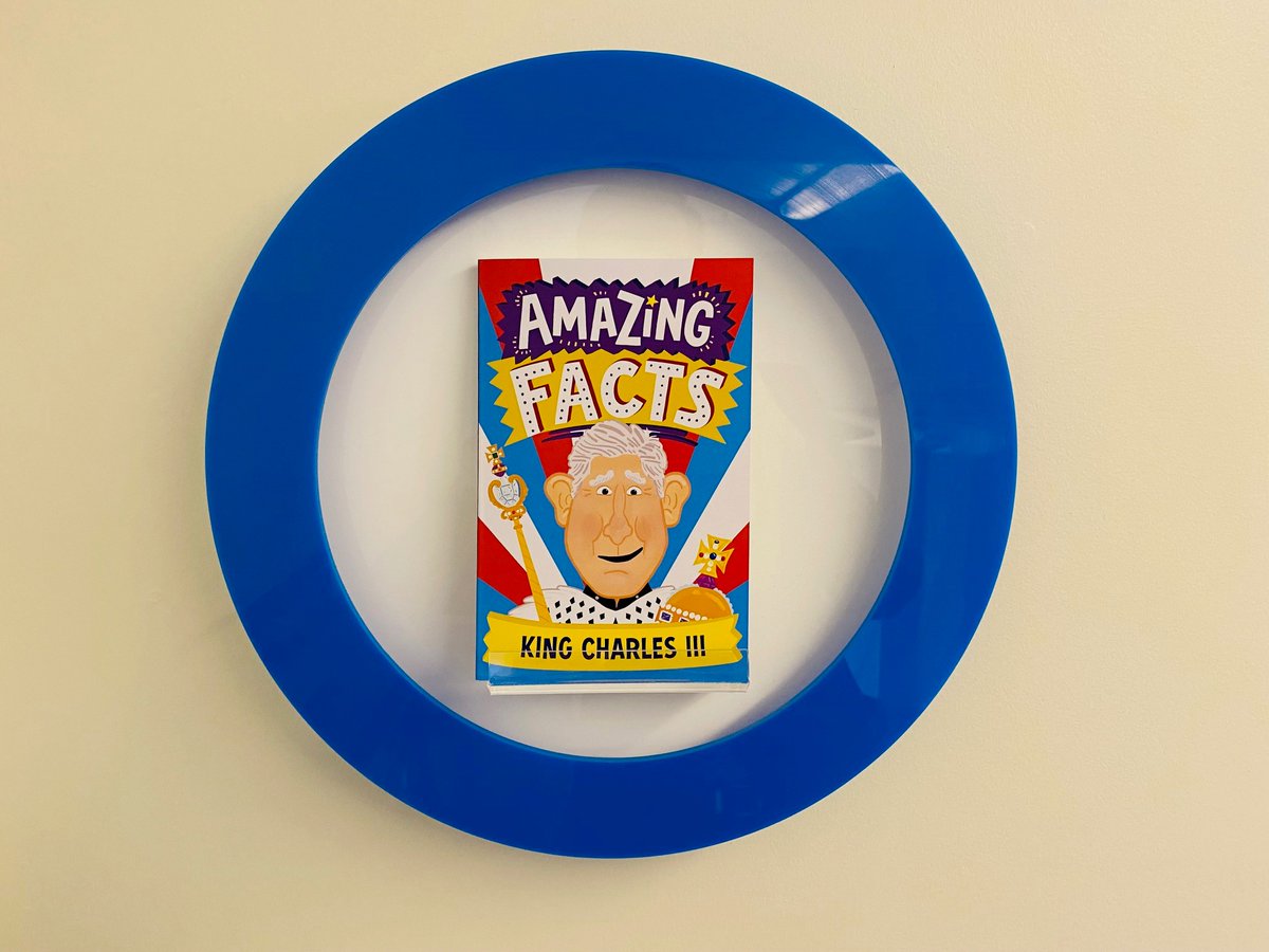 Meole_Primary's tweet image. Some lovely books in the library to celebrate the #Coronation #ReadingRocks #LifeChangingLibraries 📚