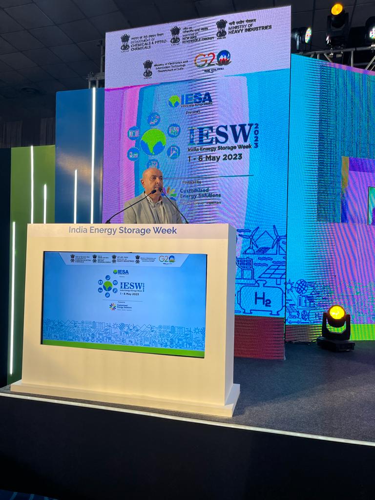 #EVbatteries play vital role in #CleanEnergyTransition for #automotivesector.<a href="/Copper_India/">CopperIndia</a> and <a href="/IndiaESA/">IESA</a> studied crucial gaps of EV batteries supply chain ecosystem in India&amp; found indigenization of #Copper foil can help bridge this gap, supporting #AatmanirbharBharat