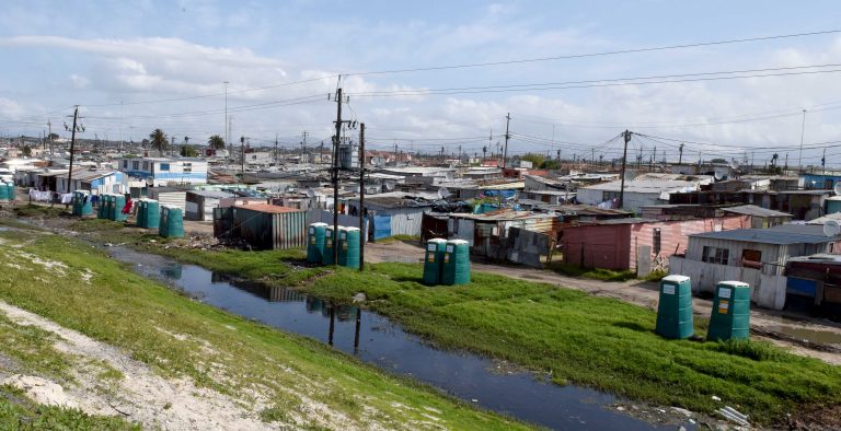 Code_luyolo's tweet photo. #khayelitsha 
Toxicated beaches with no safety 🛟
Officers.
poor sanitation.@reficapetown 
#ReFiCapeTown #ReFi_this https://t.co/c4GC7seLQZ
