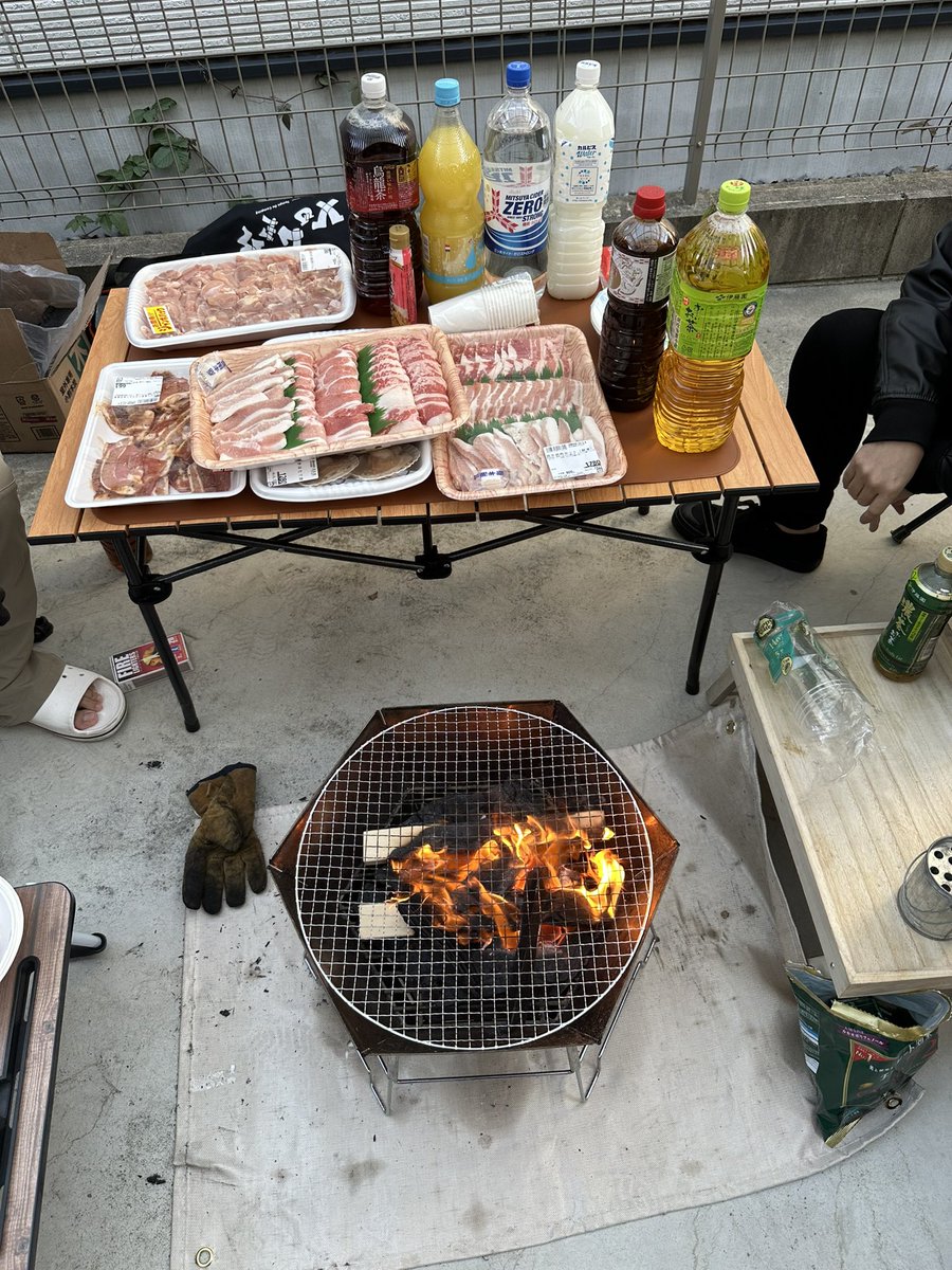 DLX_rei's tweet photo. mitsukiさんがまだ来ませんww https://t.co/svREJdTWDC