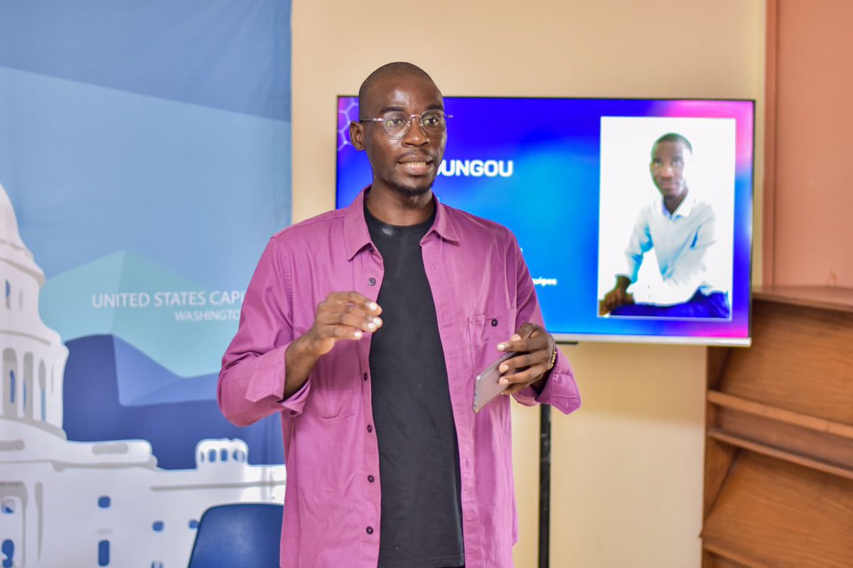 CodOnEvent's tweet photo. Merci à nos intervenants d’avoir édifier la communauté sur les défis et opportunités du e-commerce.
Transit'Up Digitech Africa @olatanomarket
📷 Mr spark photographie
#codeispeotry #SessionEcommerce #code #gabon https://t.co/3Iq2iAEO3t