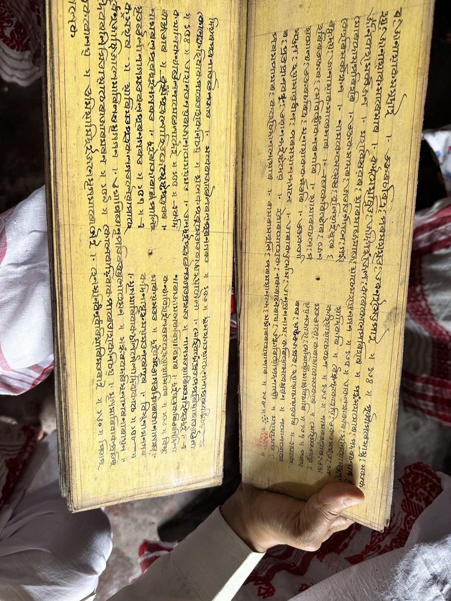 Mrinal_MLA's tweet photo. Xasi paat #Puthi, religious phrases written on barks of Agar tree. #Ancestry #Alphabet #Heritage #History #Assam https://t.co/H9VORnDanK