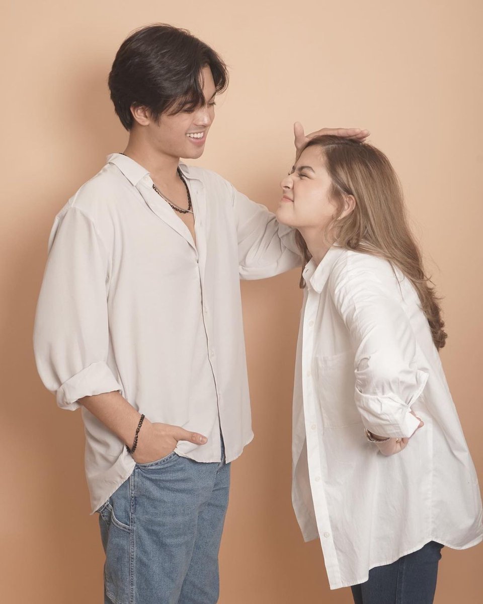 latest_chika's tweet photo. Happy Birthday, KD! 

#AlexaIlacad pens kilig birthday message to #KDEstrada alongside sweet photos of them together. 

"Hey, you. Happy birthday! 🥳 You will always have my love to rest in. 🤍 #21," wrote the actress on Instagram."

📷alexailacad/IG #KDLex https://t.co/DAwjjaKWOw