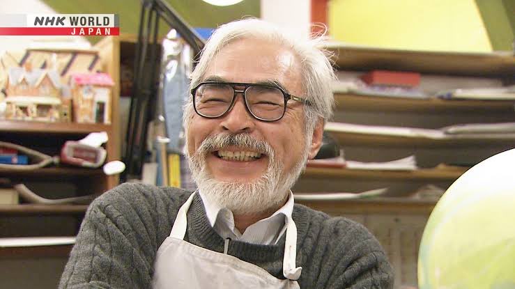oohnoroC's tweet photo. Hayao Miyazaki como sempre solando Wes Anderson... https://t.co/FvKSoURIDb