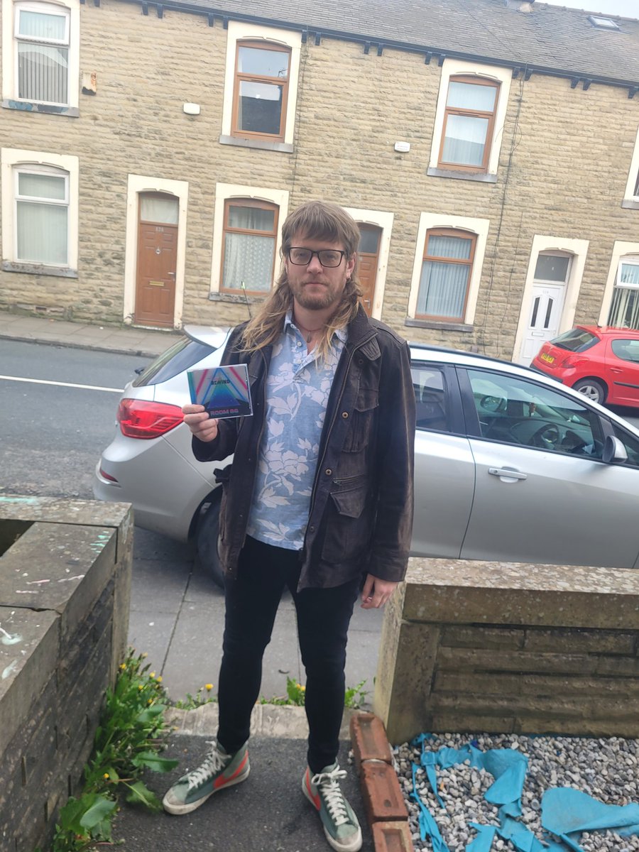 Listen to Room 96 Our brand new album here ⬇️

linktr.ee/designrewind

#NewMusic #NewMusicAlert #album2 #newalbum #mulletlord #ukband #diyband #independentartist #northern #listen #musicislife