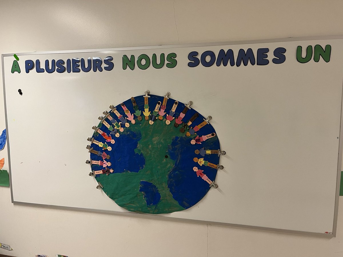 Wonderful parent engagement <a href="/StBernardOCSB/">St. Bernard School</a> open house this am for #CEW #OCSB