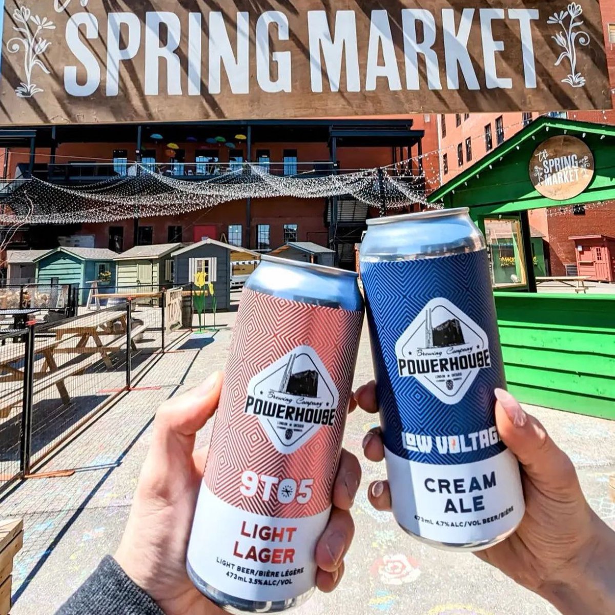 LorponLabels's tweet image. Don't these labels from Power House Brewing look nice in the sunshine? We used metallized stock with matte lamination to really make the pattern stand out. And it turned out great, look at it shining in the evening sun!

#BeerLabels #Labels #BeerCans #LabelDesign @drinkpowerhouse