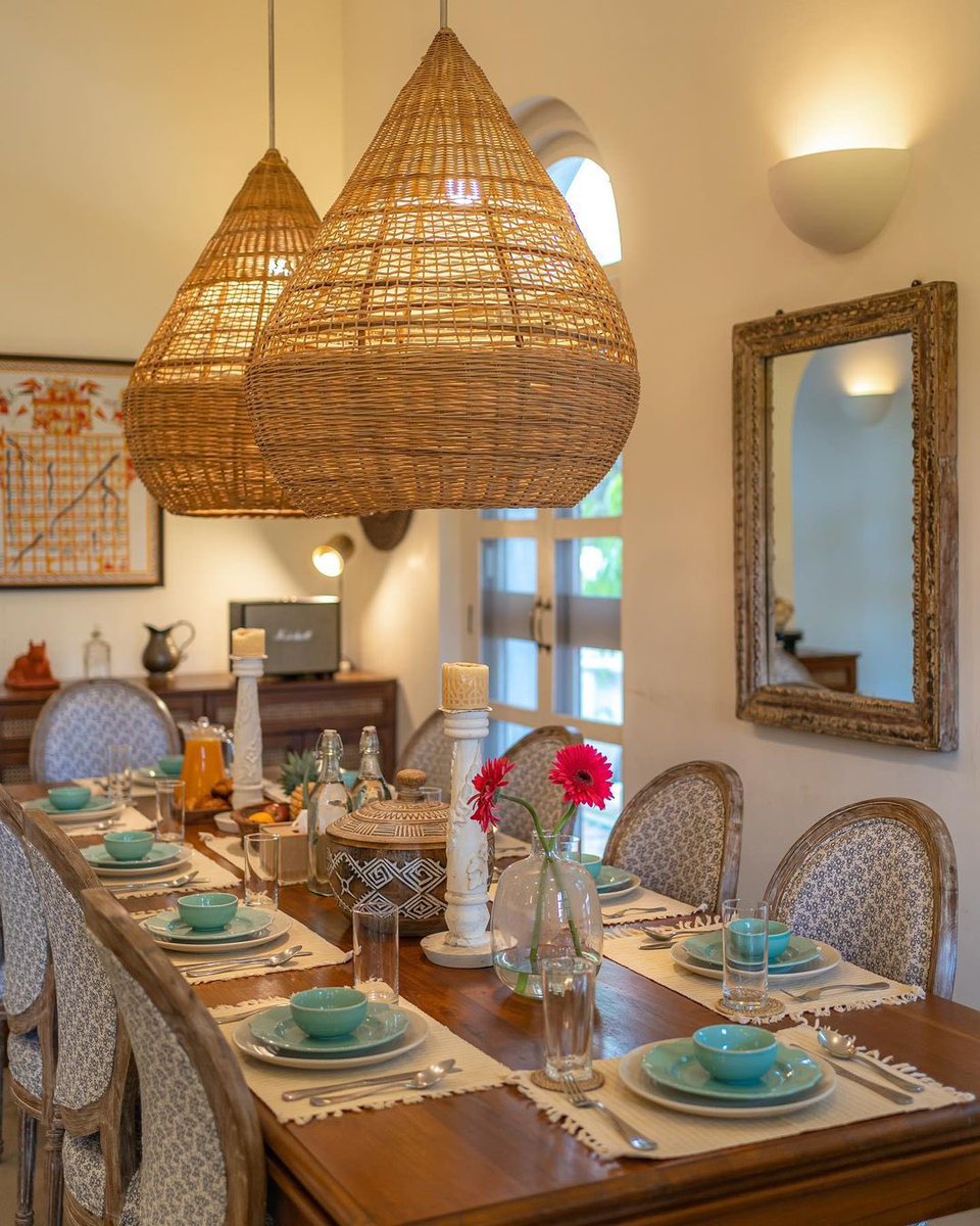 hireavilla's tweet photo. An absolute feast for the senses with our stunning dining table at one of our luxurious villas in Siolim, Goa. 

With four spacious bedrooms and all the amenities you need for a comfortable stay, this villa is the perfect choice for a memorable vacation. 

Book now! https://t.co/Ts5vT0bL39