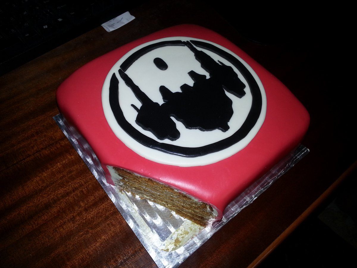 <a href="/HilmarVeigar/">CCP Hellmar</a> We know what kind of cake we'll be having for our 14th Birthday in December. But will we also be celebrating Bombers Bar Skins? #bombersbar