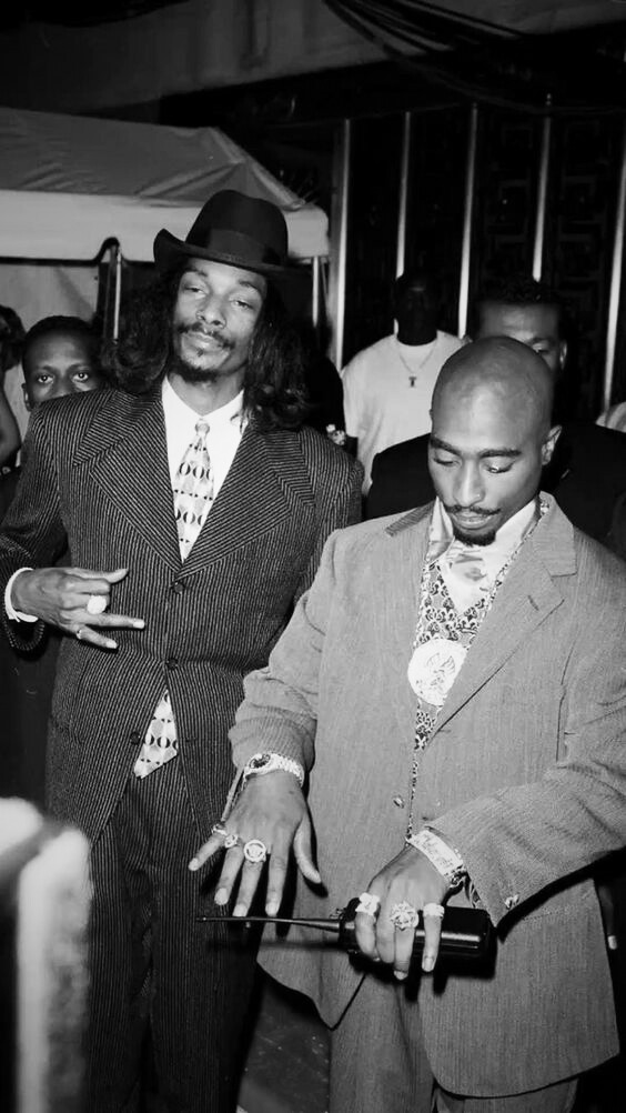 heysergioia's tweet photo. Tupac dijo una vez:

"No te sientes en una mesa donde hablan de otros,

porque cuando te levantes, serás el próximo tema." https://t.co/Xx2wGSTsTg
