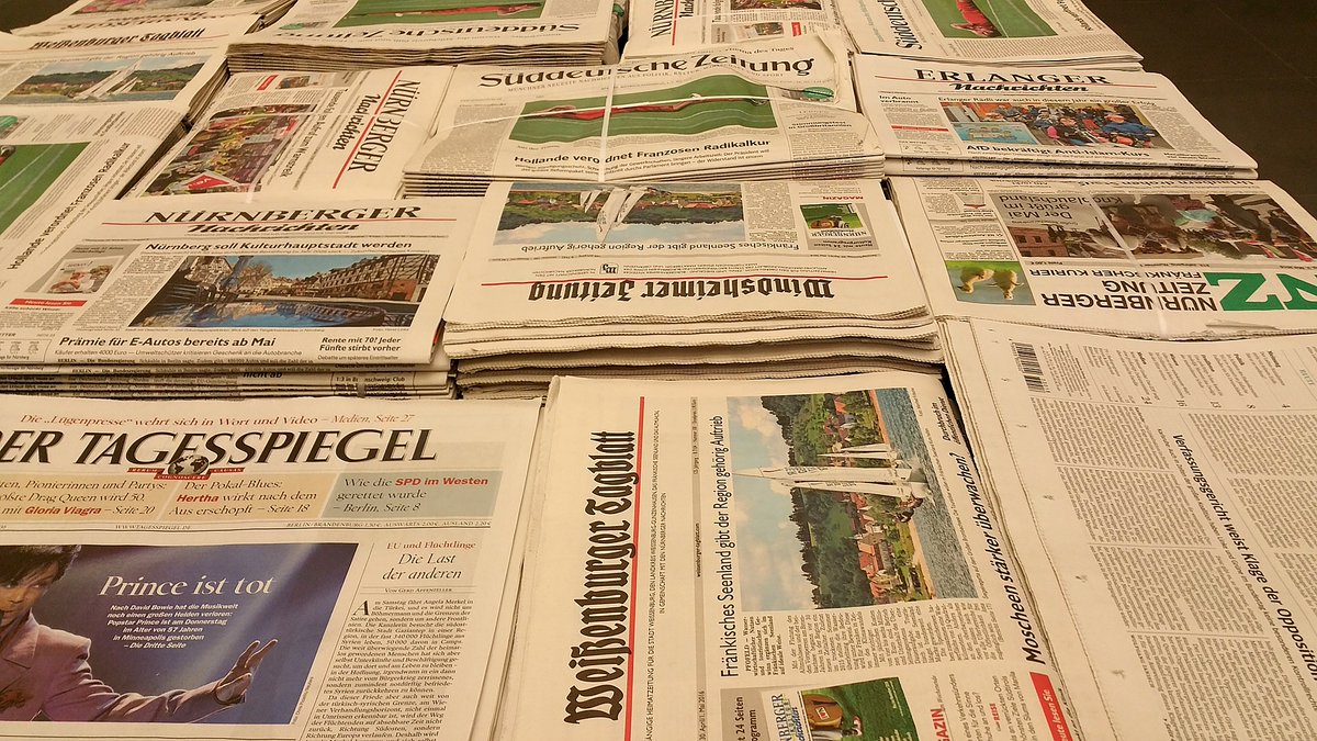 LinSusanne's tweet photo. Eine freie Presse ist noch immer das Fundament einer gesunden Demokratie. Passend zum heutigen internationalen Tag der #Pressefreiheit habe ich mit dem Haus der Pressefreiheit darüber gesprochen, welche Rolle der Umgang mit Medien an Schulen spielt bzw. spielen sollte. (1/2) https://t.co/tl8ABG6HMr