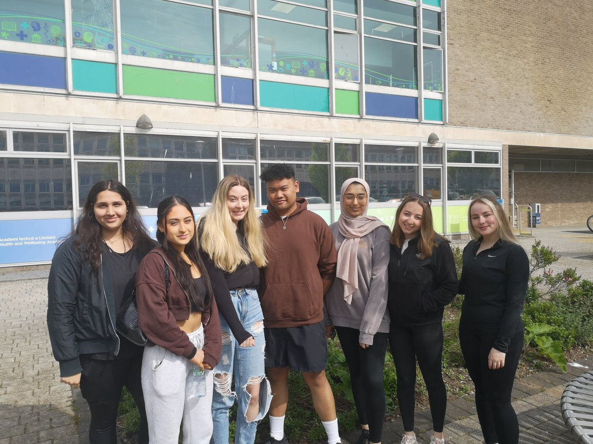 And they're off! Year 2 Audiology students from <a href="/SwanseaUni/">Swansea University</a> are completing a 10km walk around Swansea Bay to raise money for <a href="/NDCS_UK/">National Deaf Children's Society</a> in aid of #DeafAwarenessWeek2023
@SwanseaHSC justgiving.com/page/ndsy2audi…