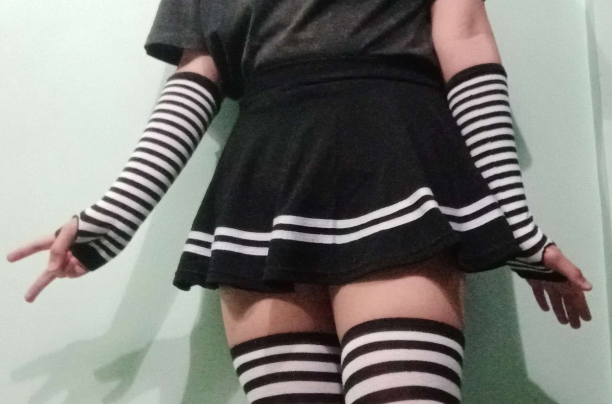 Augustyzs's tweet image. Tried my first skirt~ -w-
#Femboy