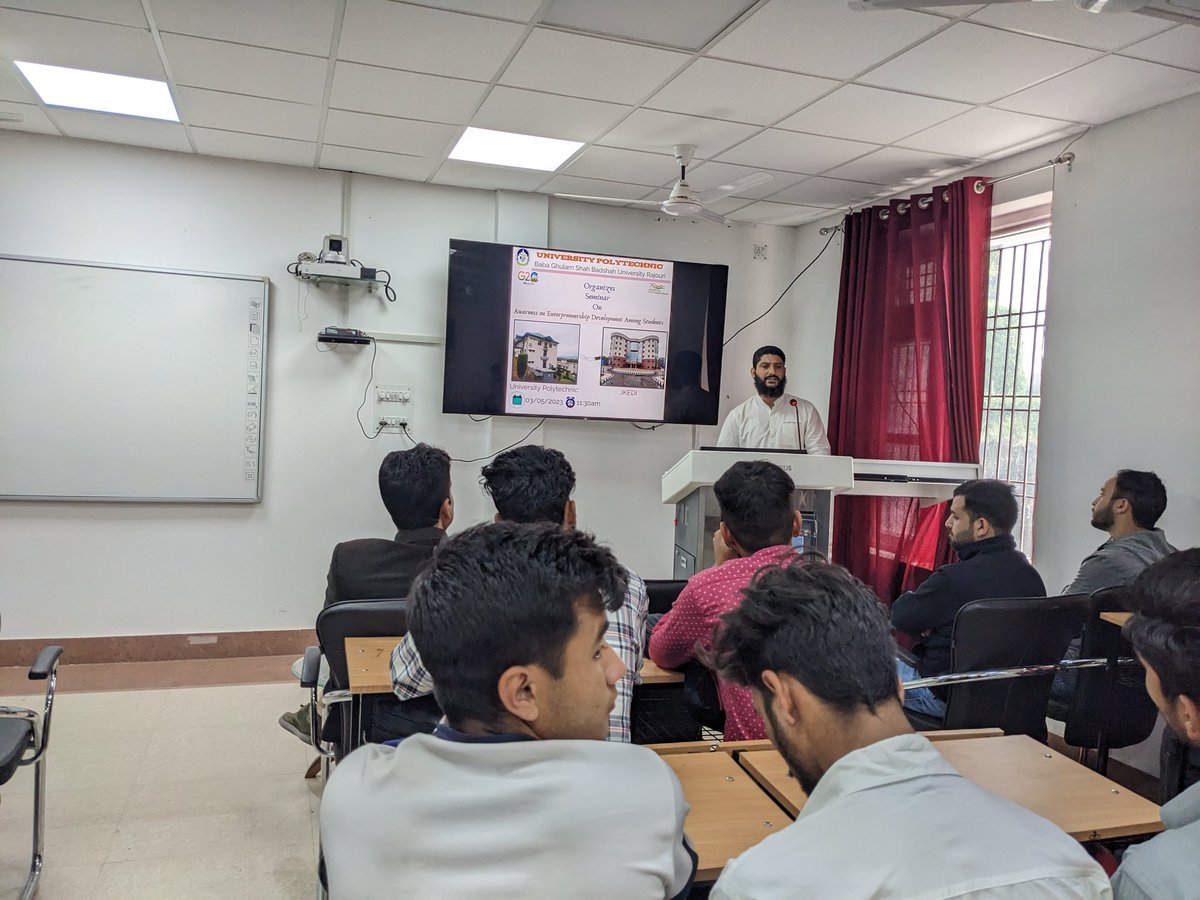 u_polytechnic's tweet photo. University Polytechnic and JKEDI J&amp;K recently concluded a highly successful seminar on 
Entrepreneurship Development among Students. The seminar took place on May 03, 2023, 
at the University Polytechnic campus and was graced by the presence of esteemed guests, 
including Meer https://t.co/6hNbI5Lu8u