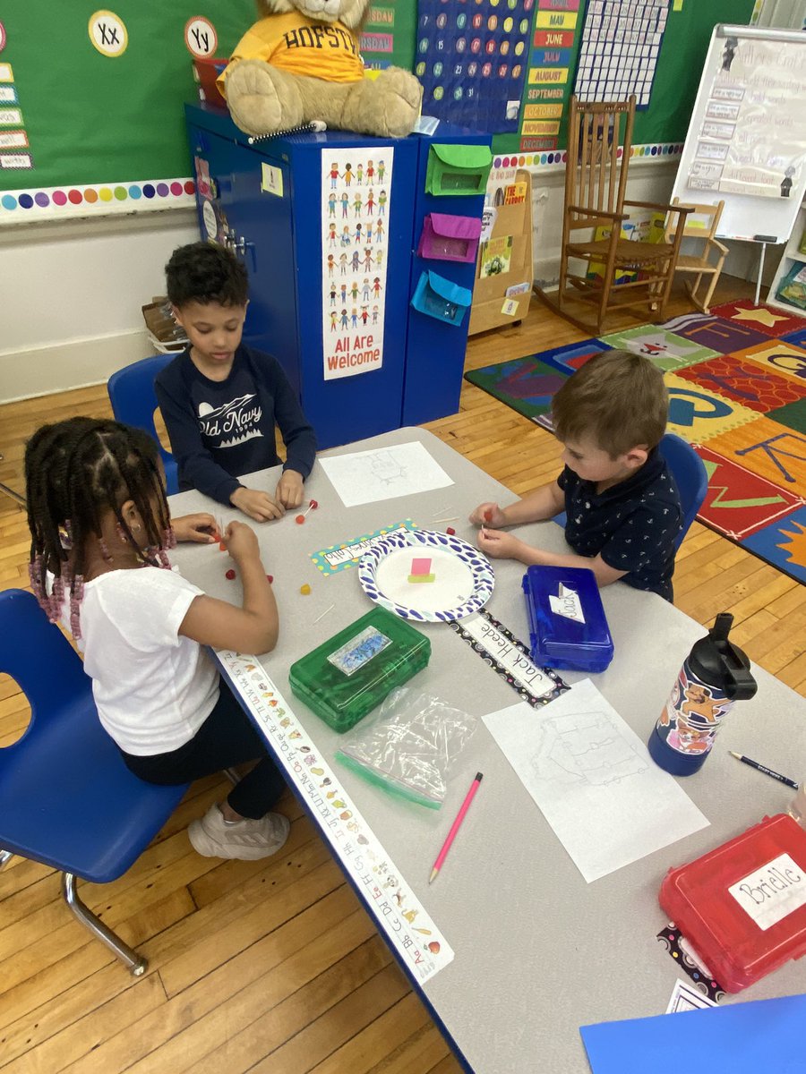 Lehansky18's tweet photo. We loved our visit with Mrs. Belmonte! Students listened to the 3 Little Pigs and then tried to build their own safe structure for the pigs 🐷 https://t.co/B4qAdMlGrQ
