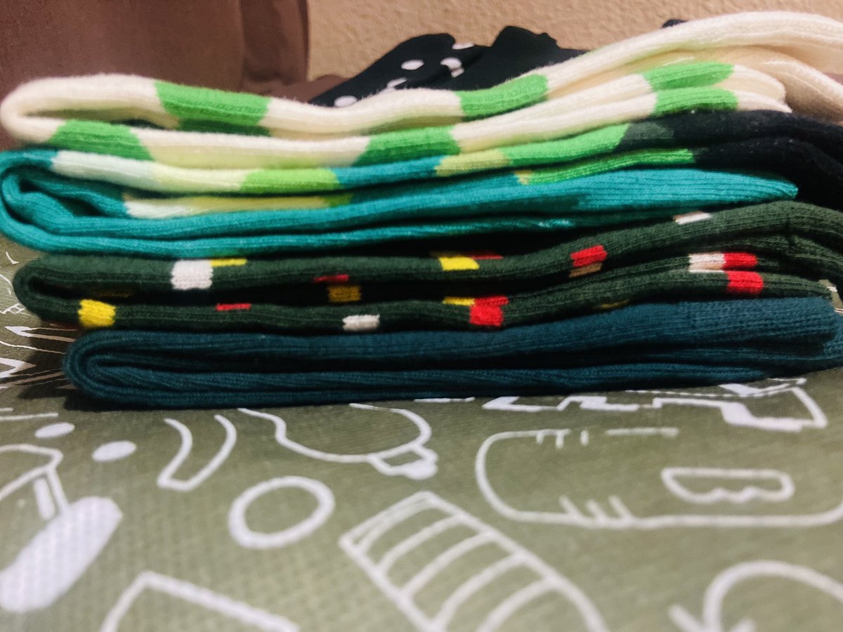 TsholoMagobosha's tweet photo. Good Day
Get yourself 3 pairs of unisex happy socks for R150.We use Pep Paxi to courier.
Based in Pretoria Eastlynne 
Text me on 0790905167 to order yours.
Thank You❤️
#GirlzTalkZa 
#GirlsTalkZa https://t.co/Ouaba0ZyIt
