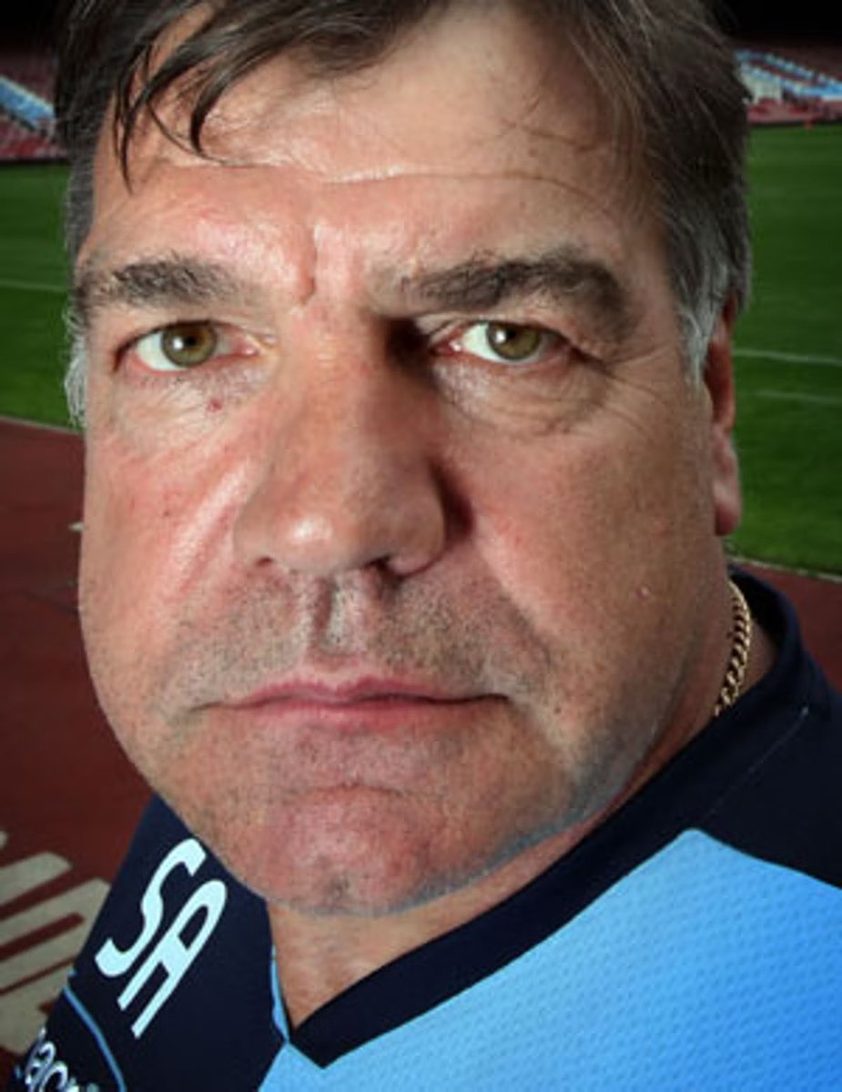 ODDSbible's tweet photo. *Man City thinking they’ll go on to comfortably win the Premier League*

Leeds on Saturday: https://t.co/BS0kot1Hiu