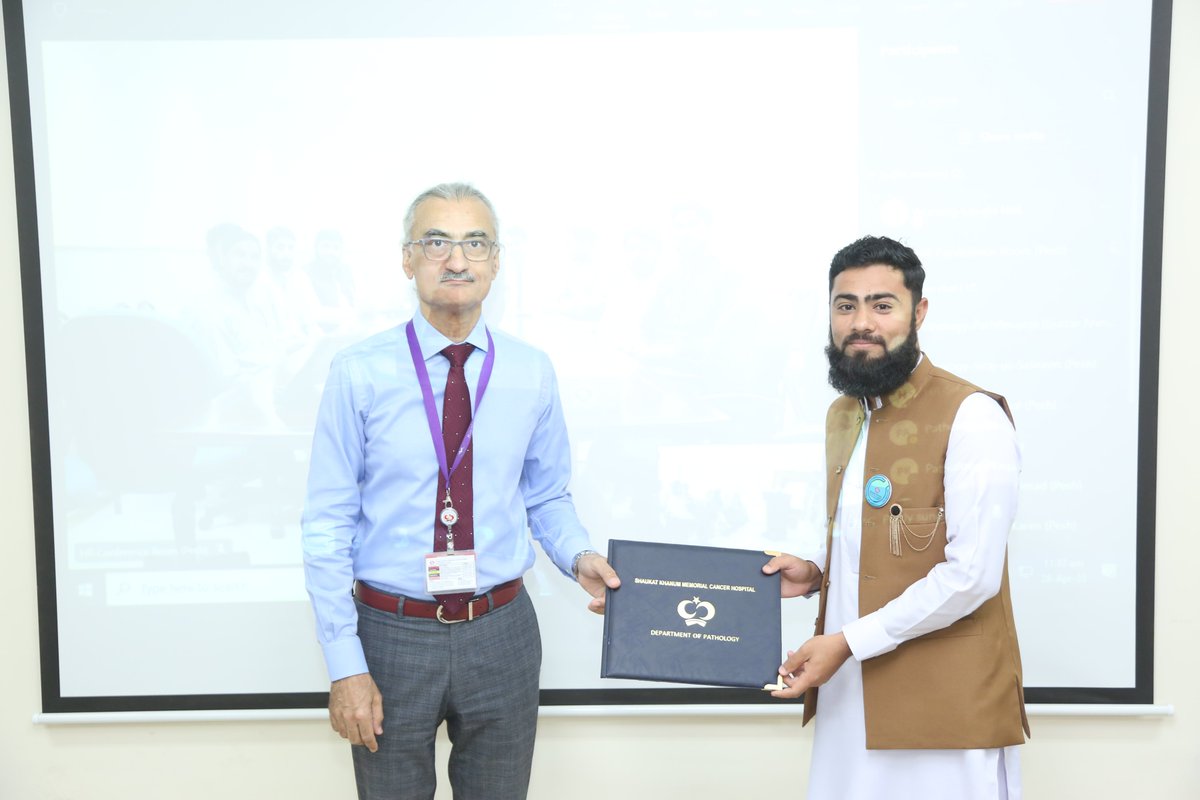 SKMCH's tweet image. Glimpses from the certificate distribution ceremony of the Post Graduate Diploma in Medical Laboratory Technology Session 2022 held at Shaukat Khanum Memorial Cancer Hospital and Research Centre

#TheFutureIsLab #MLPW23 #SKMCH #Pathology #SKMCHLab
