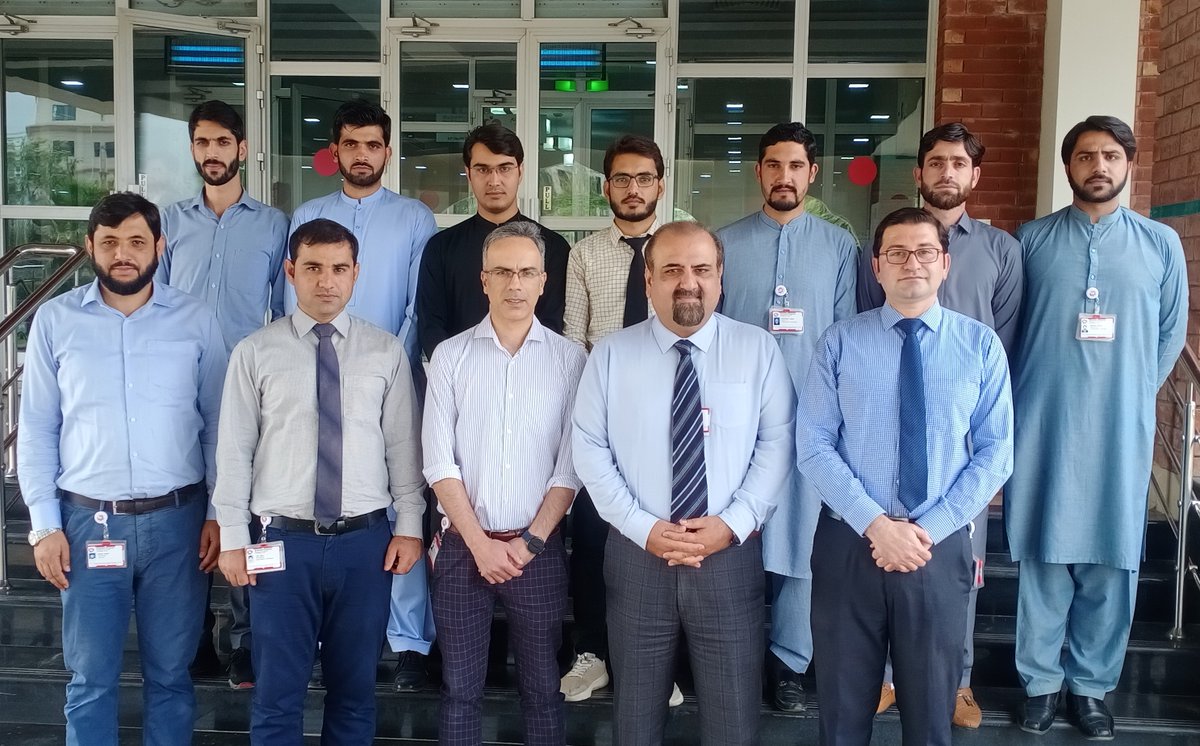 SKMCH's tweet image. Glimpses from the certificate distribution ceremony of the Post Graduate Diploma in Medical Laboratory Technology Session 2022 held at Shaukat Khanum Memorial Cancer Hospital and Research Centre

#TheFutureIsLab #MLPW23 #SKMCH #Pathology #SKMCHLab