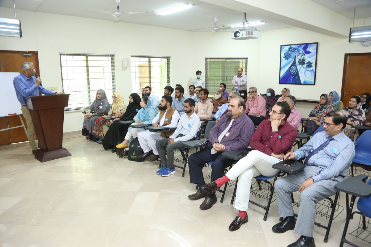 SKMCH's tweet image. Glimpses from the certificate distribution ceremony of the Post Graduate Diploma in Medical Laboratory Technology Session 2022 held at Shaukat Khanum Memorial Cancer Hospital and Research Centre

#TheFutureIsLab #MLPW23 #SKMCH #Pathology #SKMCHLab
