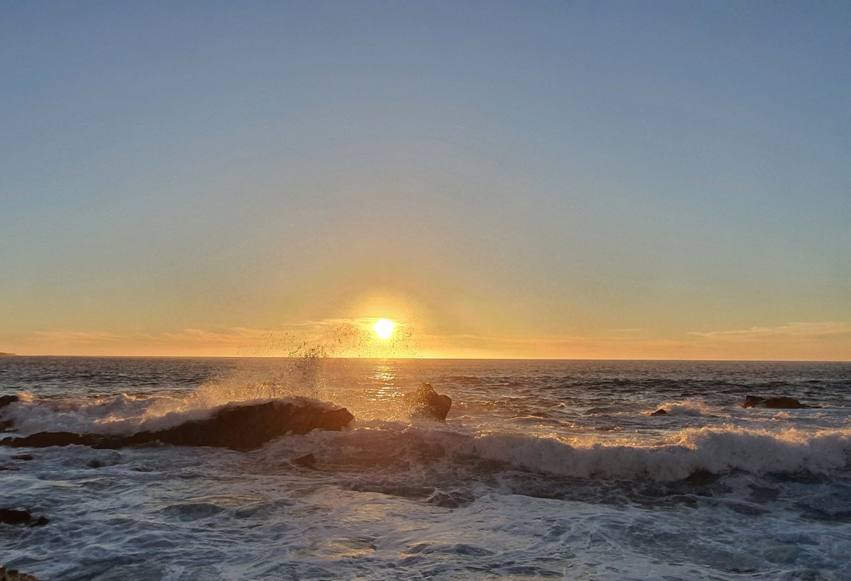 Hedwig88659153's tweet photo. Las puestas de sol en @cnbajamar son siempre mágicas #bajamar #tenerife #Canarias #canaryislands #sunset https://t.co/WLUL1rgWq4