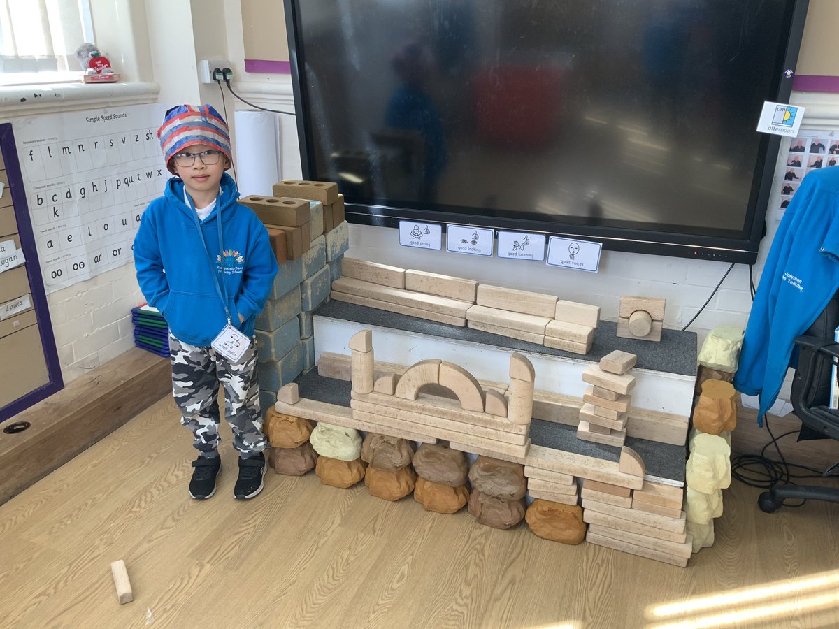rdpsreception's tweet photo. Yiheng used his architectural skills to design a new palace for King Charles III. Yiheng would like to be a king! #rdpsbutterflies #Coronation2023 #KingCharles https://t.co/RV07NOX2rI