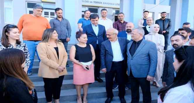 Eski Bakan Elvan: “MTOSB’den geniş sanayi alanları bekliyoruz”

#mersin #mersinhaber

mersinbu.com/eski-bakan-elv…
