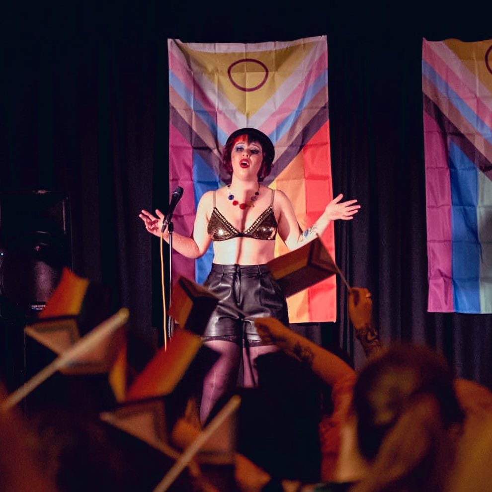 Emily Howling tweet media