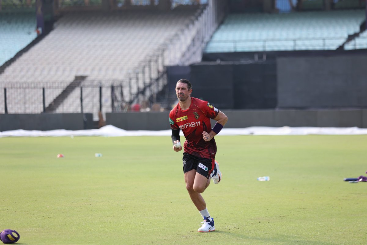 David_Wiese's tweet photo. Training 📷 @KKRiders  #AmiKKR #KKR #TATAIPL2023 #IPL2023 #DSCFearless #Nike #Kolkata #cricket #training https://t.co/TJt1zon3Xg