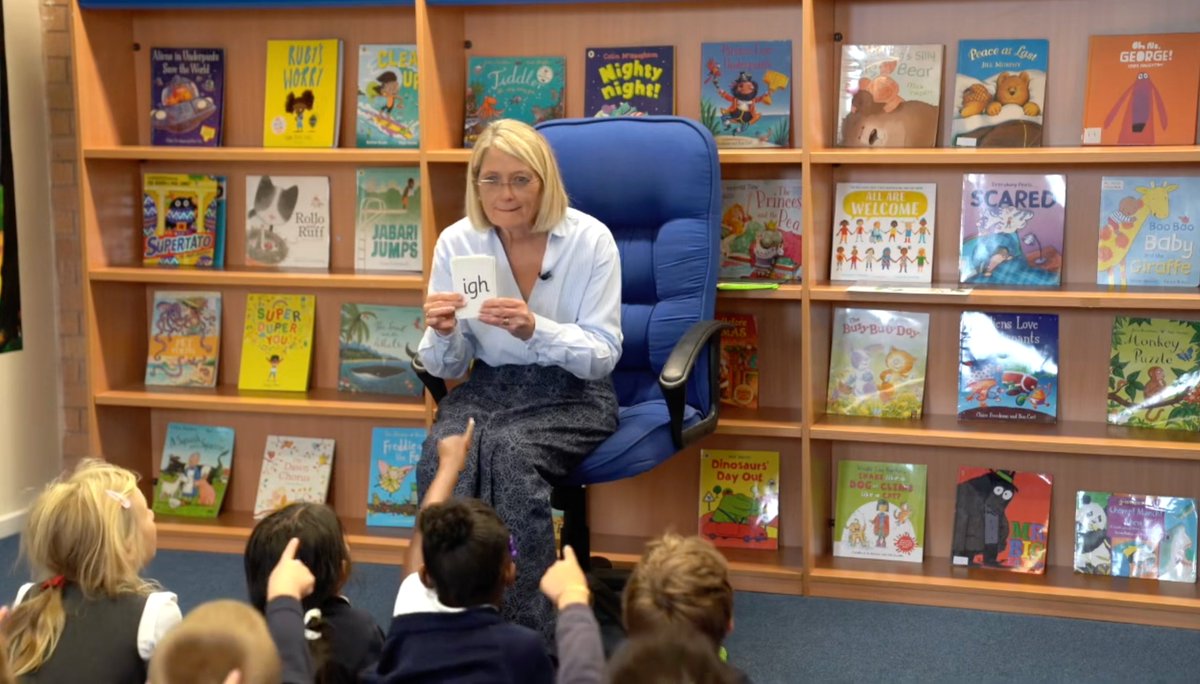 RuthMiskinEdu's tweet photo. PSC Top Tips #PSCSuccess #PhonicsWithFred 🐸🌟

3 teaching weeks to the PSC! 🚨

Include all Y1 children in the afternoon SS lessons now and any Y2 pupils who are re-sitting.

This helps avoid strong readers making errors in the PSC because they don’t check the digraphs first! https://t.co/TNedQEqvmz
