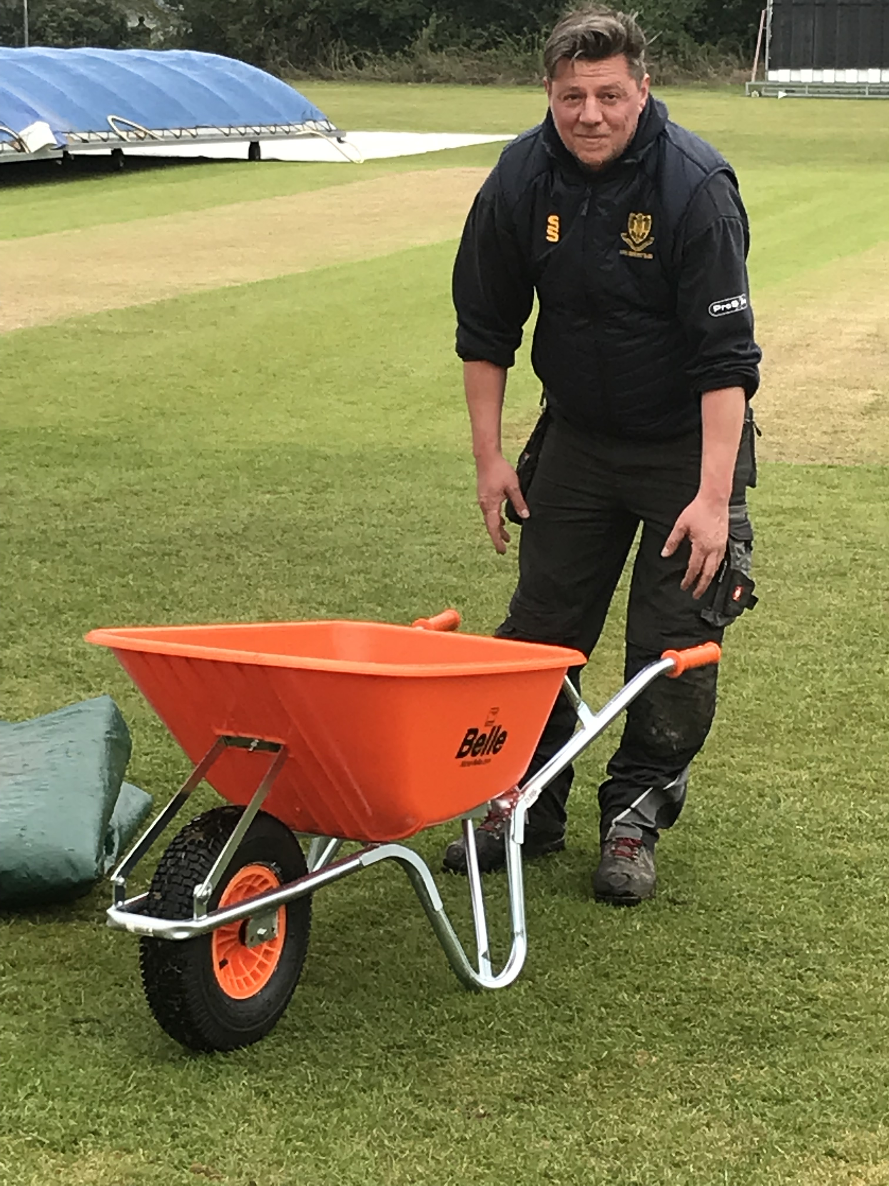 Altrad belle sale wheelbarrow