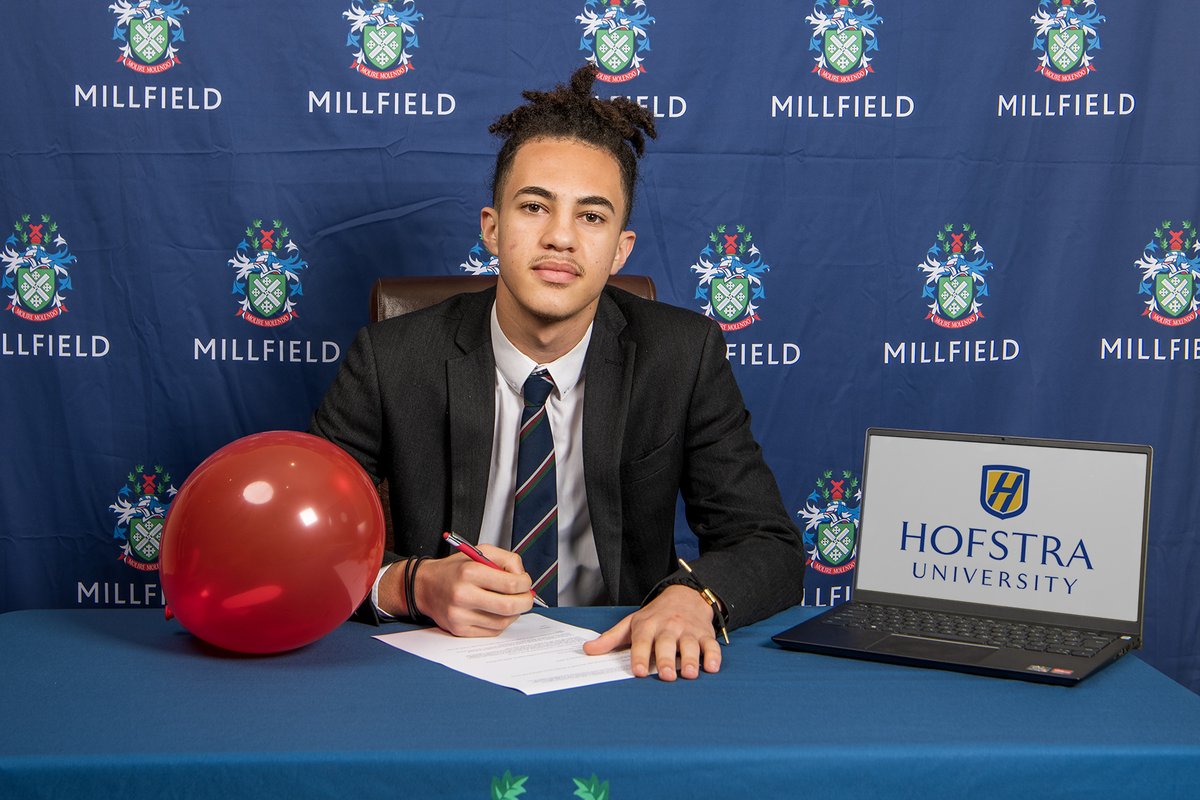 MillfieldSenior's tweet photo. 🙌Upper Sixth students have signed to attend top US Universities on highly competitive scholarships. 🇺🇸
 
 Jasmine C 🤝 University of Arizona 
 Justin B 🤝Hofstra University
 Lauren P 🤝Rice University 
 Oli D 🤝The University of Mary Washington https://t.co/6aWktYasBx