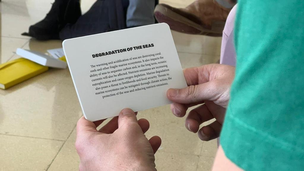 Gi2030_'s tweet photo. La semana pasada, en el taller sobre el futuro celebrado en @txiomatika, utilizamos las cartas #megatrends de @SitraFund que conocimos a través de @arantzazulab, muchas gracias 🌄.
¡Un éxito para trabajar la #Visioncompartida y la #Imaginación!
📲 https://t.co/qFU5FJ9Ycg https://t.co/uHueOqCfnd
