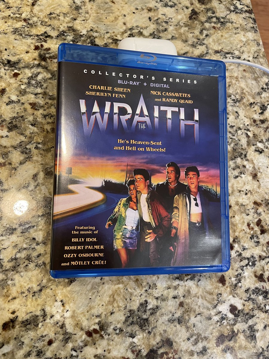 GTGMcast's tweet image. A podcaster prepares. #thewraith #vestronvideo #80smovies