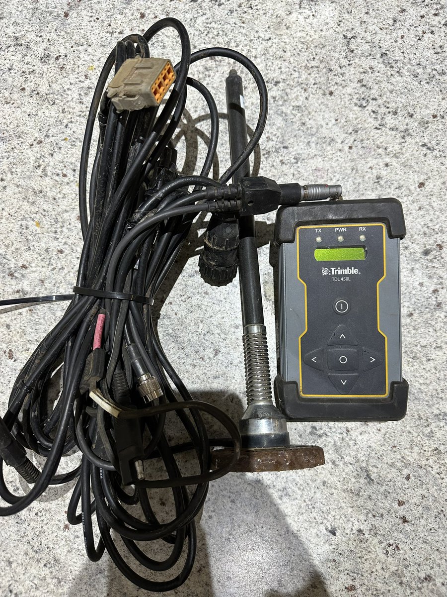 Trimble TDL450L radio and supporting loom to suit CNH 372.
Any ideas what they’re worth?