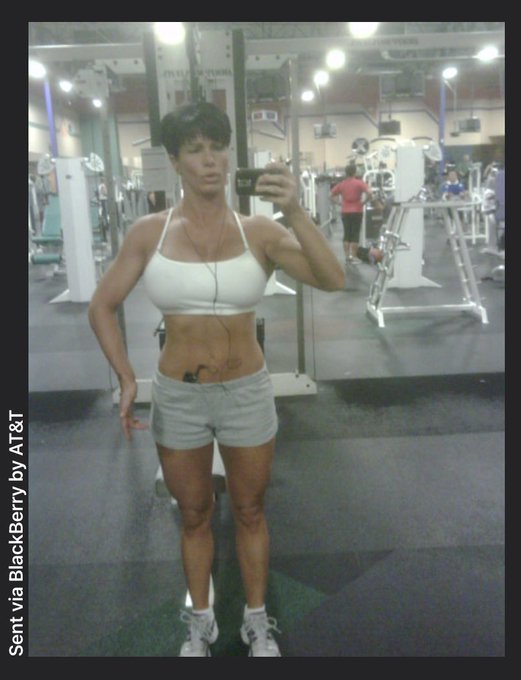 Y&rsquo;all ready for some WAYYY back Wednesday Photos? May 2010, super short hair, 135LBS, contest prep and&hellip;<a href="/tag/liveshowstatus"class="tags"><span>#liveshowstatus</span></a>