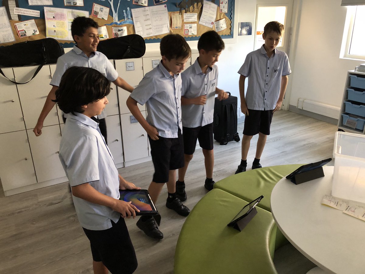 JESSPrimaryYR6's tweet photo. As we start to revise the various topics we have studied this year, a quick work out with Joe Wicks helped us see the reasons why exercise is important and what it does to our body! #jesspriscience 
Phew!🥵🏃🏿‍♂️🏋️‍♀️🚴‍♂️🏊‍♀️🤽‍♀️🏄🤾‍♂️🥵 https://t.co/UEPFr8dekk