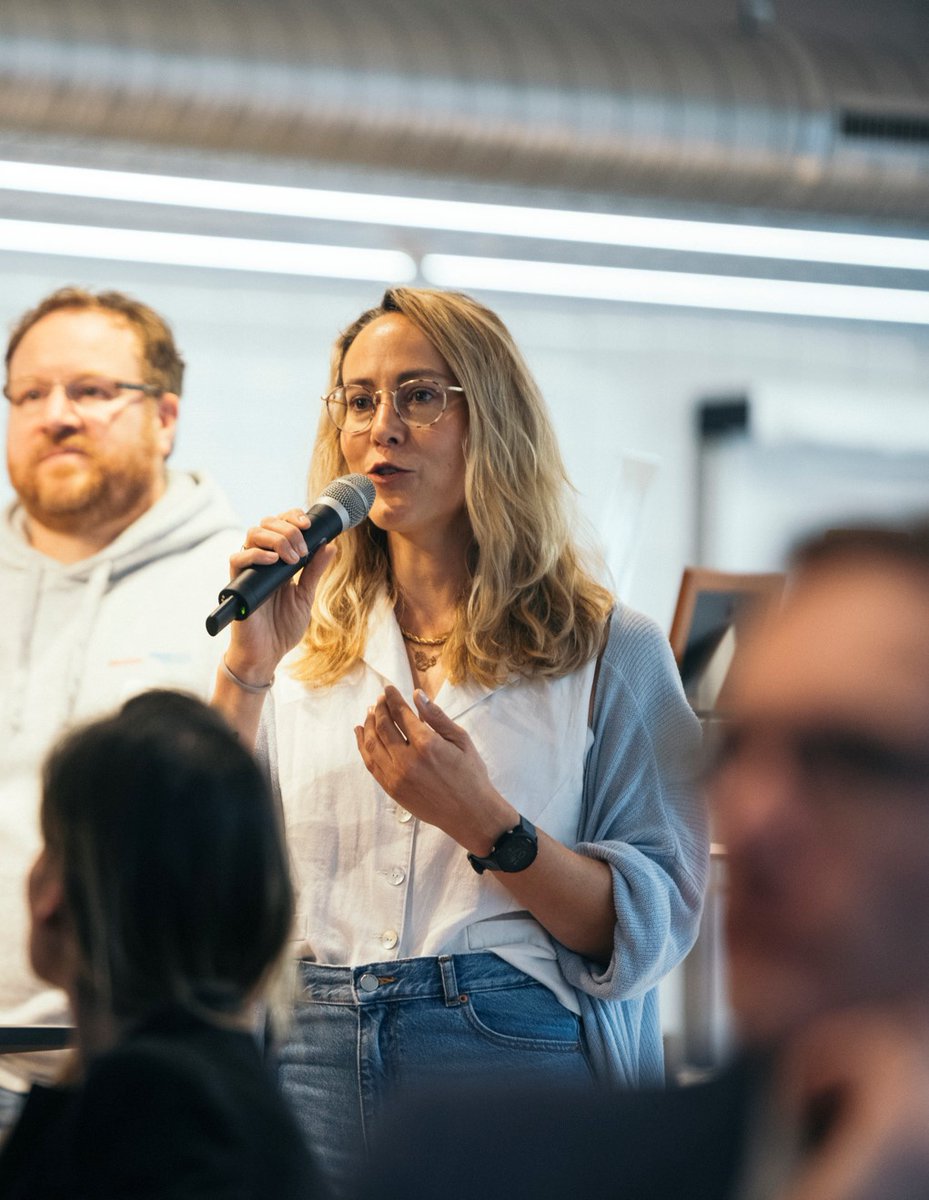 isa_schiffer's tweet photo. 🚀 Last Friday, I had the pleasure of attending the Chemtelligence kick-off event.

💡 𝐂𝐡𝐞𝐦𝐭𝐞𝐥𝐥𝐢𝐠𝐞𝐧𝐜𝐞 𝐢𝐬 𝐚𝐧 𝐨𝐩𝐞𝐧 𝐢𝐧𝐧𝐨𝐯𝐚𝐭𝐢𝐨𝐧 𝐩𝐥𝐚𝐭𝐟𝐨𝐫𝐦 bringing together #chemistry industry with start-ups, students, and scientists. 

https://t.co/hqjFiCMjF6 https://t.co/VexkH2EqyQ