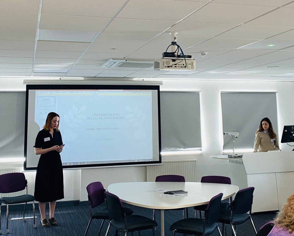 Katy Wareham Morris (@katy_wm) on Twitter photo Our next <a href="/EngLitUoW/">English Literature UoW</a> Masters student, Sinem presents her 1st ever research paper at <a href="/HumanitiesUw/">HumanitiesUW</a> #HumanNature2023 conference. #SylviaPlath #unconscious #PyschoanalyticTheory Our next <a href="/EngLitUoW/">English Literature UoW</a> Masters student, Sinem presents her 1st ever research paper at <a href="/HumanitiesUw/">HumanitiesUW</a> #HumanNature2023 conference. #SylviaPlath #unconscious #PyschoanalyticTheory