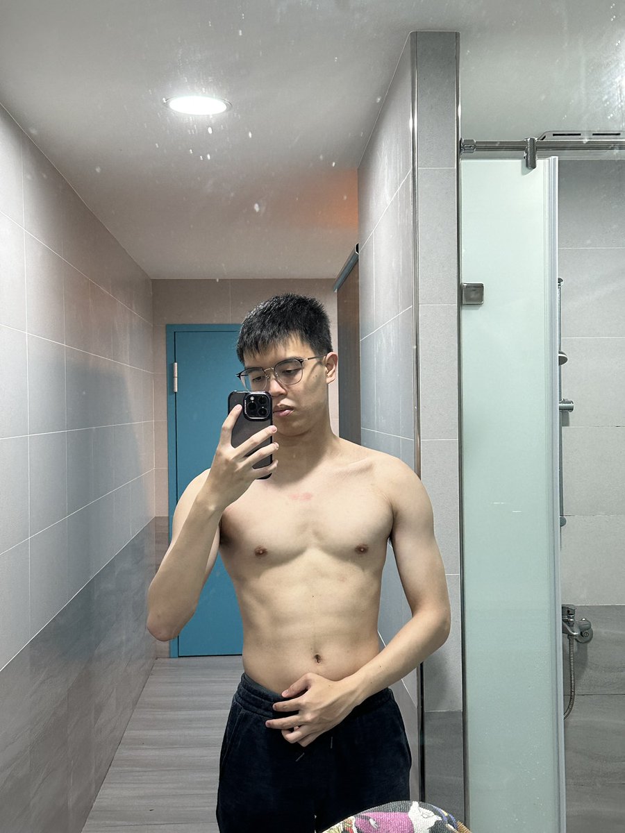 leaf_work_out's tweet photo. @MentoMensex https://t.co/0Qc14OEIWf.a.leaf 
偶爾在限時動態上紀錄身材
https://t.co/I9ueJI2AHv https://t.co/qJ4SjSt1jH